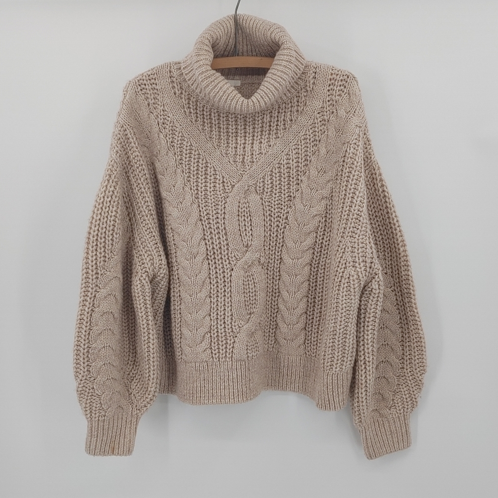 H&M | cable knit sweater
